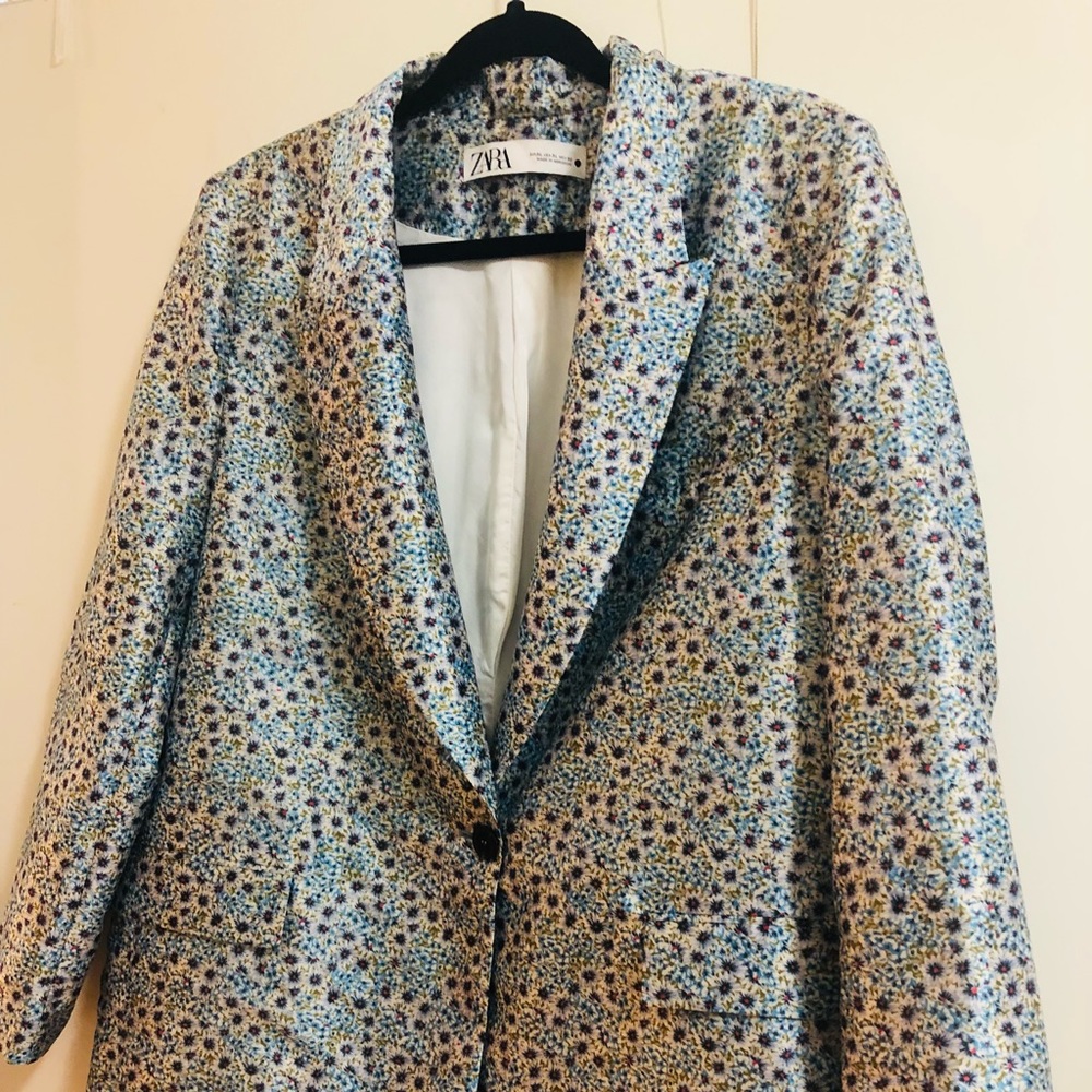 Zara Floral blazer